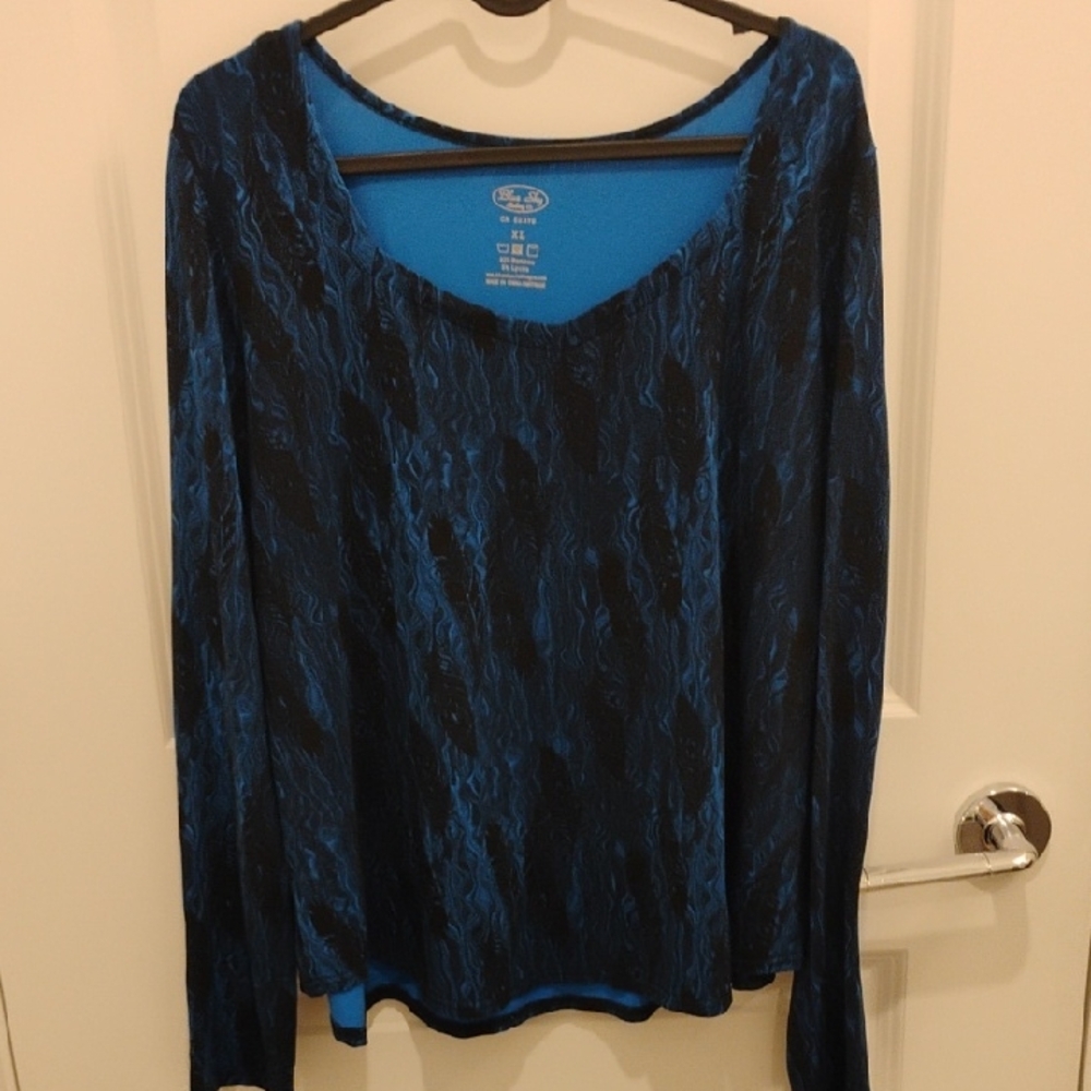 Blue Sky Black and Blue Feather Print Top Bamboo Size XL Women's